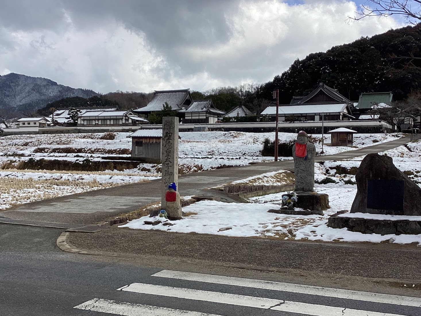橘寺　雪景色-2